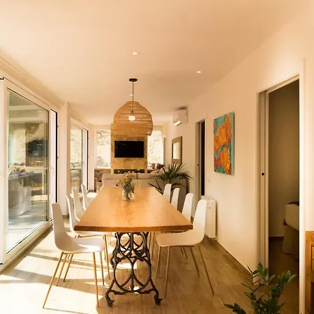 El Jardi Con Piscina, Jardin Y Barbacoa Holiday home *