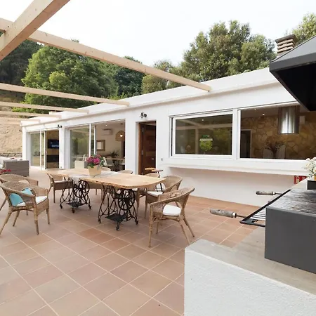 El Jardi Con Piscina, Jardin Y Barbacoa Holiday home Arenys de Munt