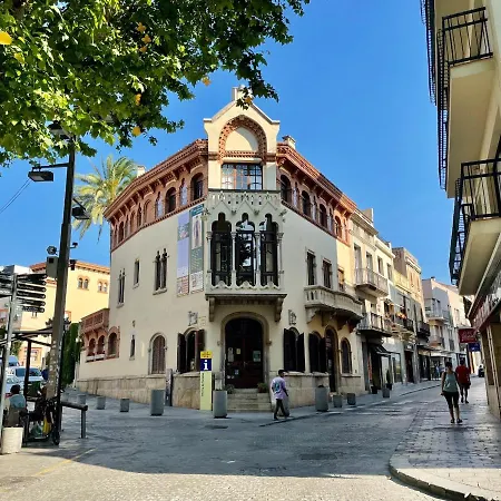El Jardi Con Piscina, Jardin Y Barbacoa