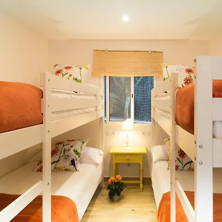 El Jardi Con Piscina, Jardin Y Barbacoa Holiday home *